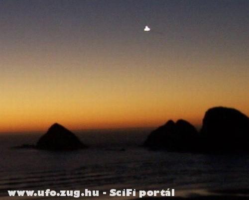 Ufo a tenger felett