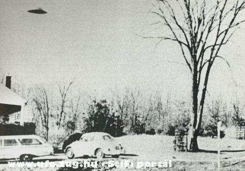 UFO a ház felett