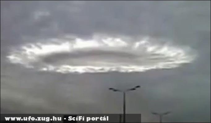 UfO alakú felhõ