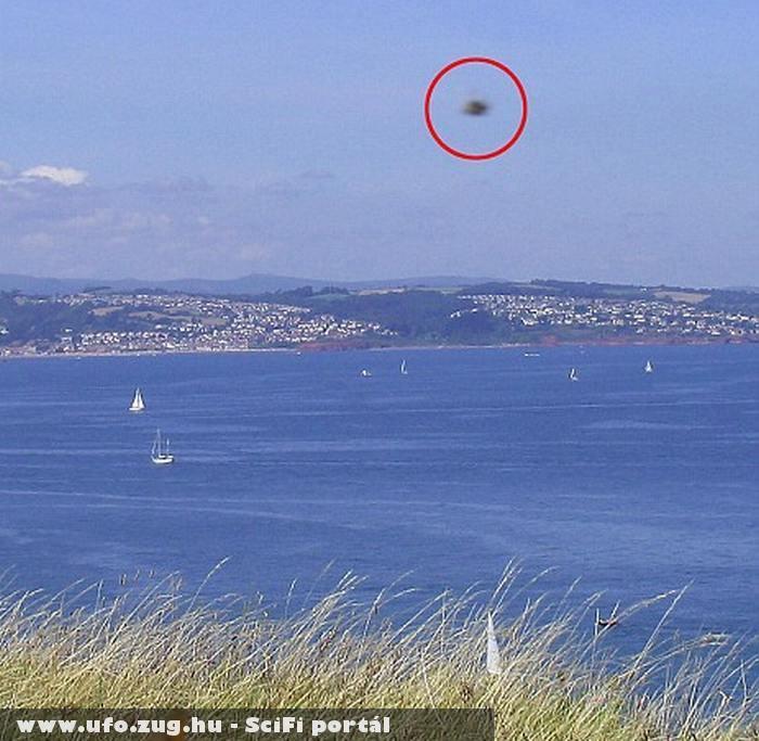 Azonosítatlan tárgy a víz fölött. UFO?!