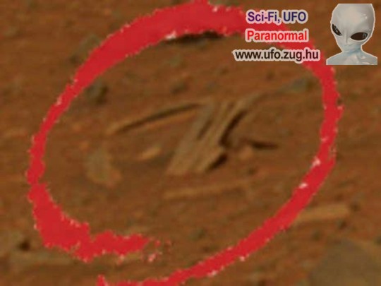 UFO roncs a mars felszínén