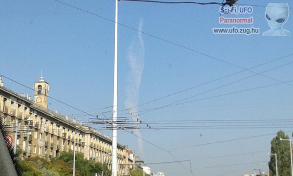 UFO vagy csak egy furcsa felhő?