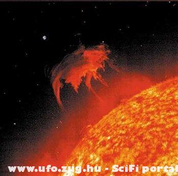 Nap és a Föld\felül a picike\