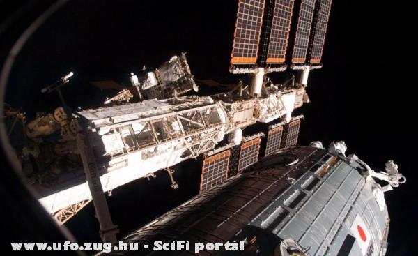 Japán Szatelit