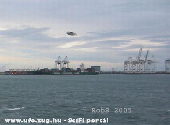 2005 Canada, ufo a kikötõben