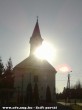 Idõkapu? Templom és a villanykaró között.