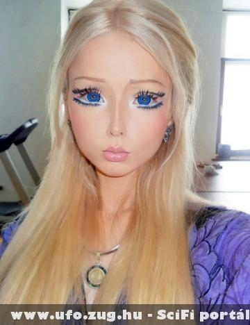 Vízen él és ufo-nak hiszi magát a Barbie lány